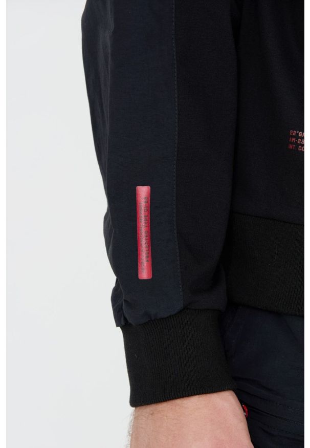 Aeronautica Militare - AERONAUTICA MILITARE Czarna męska bluza, Rozmiar 3XL. Kolor: czarny