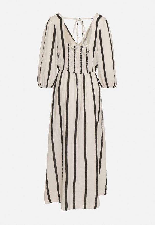 Born2be - Biało-Czarna Taliowana Sukienka z Bawełny z Motywem Pasków Rivettes. Okazja: do pracy, na co dzień. Typ kołnierza: dekolt w kształcie V. Kolor: biały. Materiał: bawełna. Wzór: aplikacja. Typ sukienki: proste. Styl: elegancki, casual, klasyczny