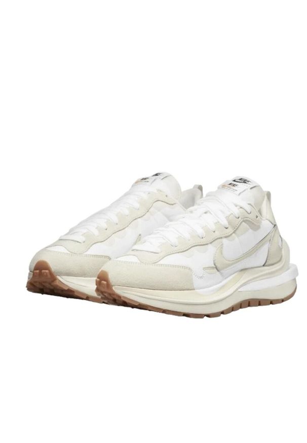 Buty do chodzenia dla dorosłych Nike Vaporwaffle Sacai Sail Gum. Kolor: biały. Materiał: guma. Sport: turystyka piesza