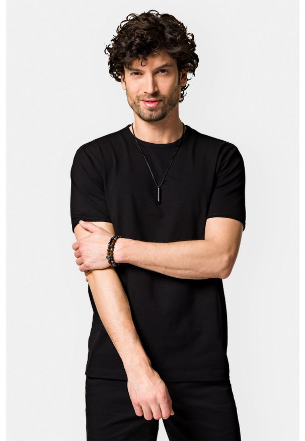 Lancerto - Koszulka Czarna z Bawełną Zane. Kolor: czarny. Materiał: bawełna, elastan