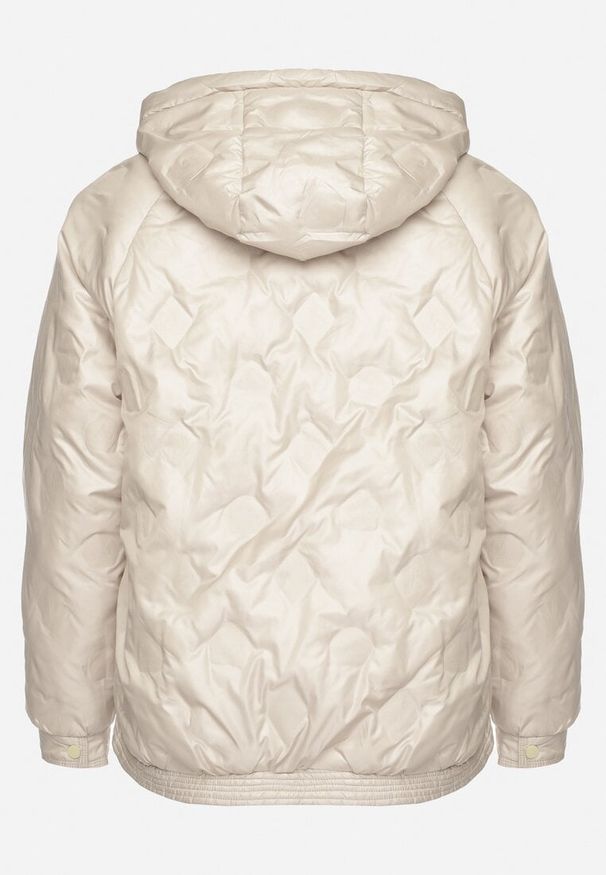 Born2be - Beżowa Kurtka Pikowana z Kapturem i Kieszeniami o Pudełkowym Kroju Eravinna. Okazja: na spacer. Typ kołnierza: kaptur. Kolekcja: plus size. Kolor: beżowy. Długość rękawa: długi rękaw. Długość: długie. Wzór: aplikacja