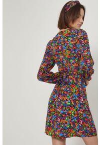 medicine - Medicine sukienka mini rozkloszowana. Materiał: tkanina. Długość rękawa: długi rękaw. Długość: mini #4