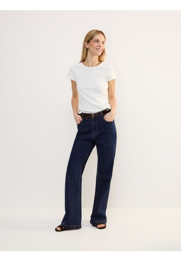 Reserved - T-shirt z bawełny merceryzowanej - biały. Kolor: biały. Materiał: bawełna