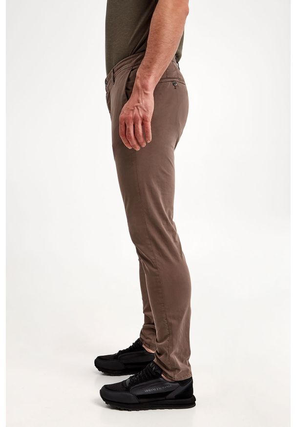 JOOP! Jeans - Spodnie Steen-D JOOP! JEANS. Materiał: skóra. Wzór: aplikacja