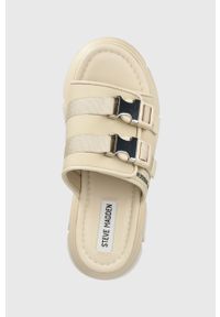 Steve Madden klapki Activator damskie kolor beżowy na platformie SM11002460. Kolor: beżowy. Materiał: materiał. Wzór: gładki. Obcas: na platformie #5