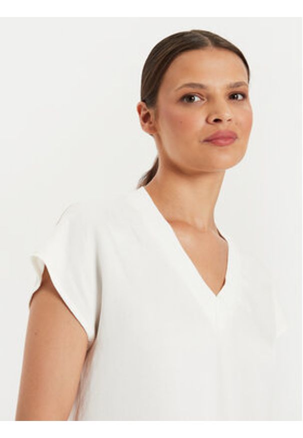 ViCOLO Bluzka TB2083 Beżowy Regular Fit. Kolor: beżowy. Materiał: syntetyk