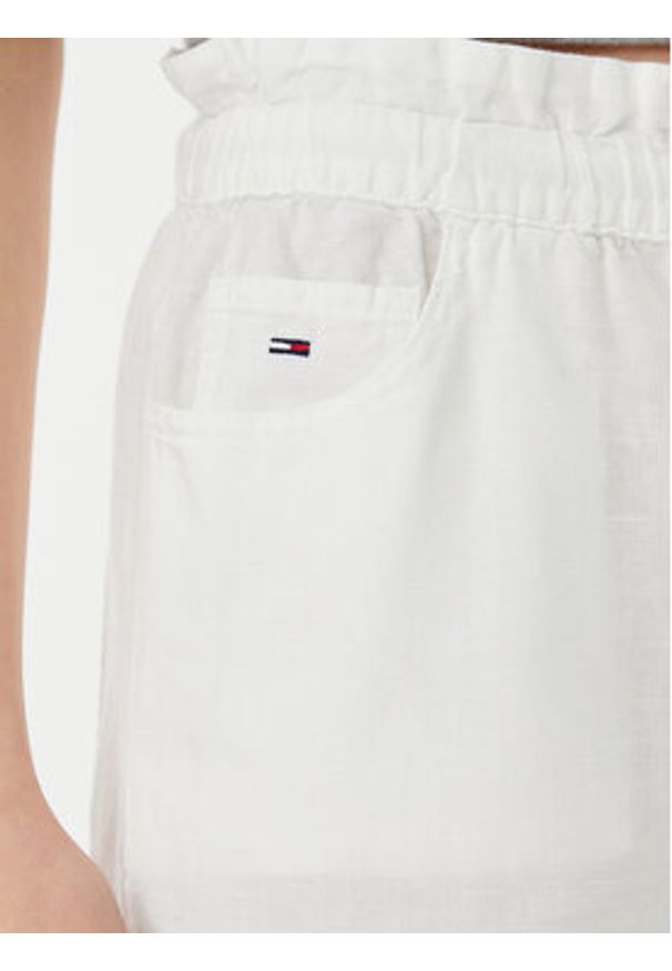 Tommy Jeans Szorty materiałowe DW0DW20360 Écru Regular Fit. Materiał: bawełna