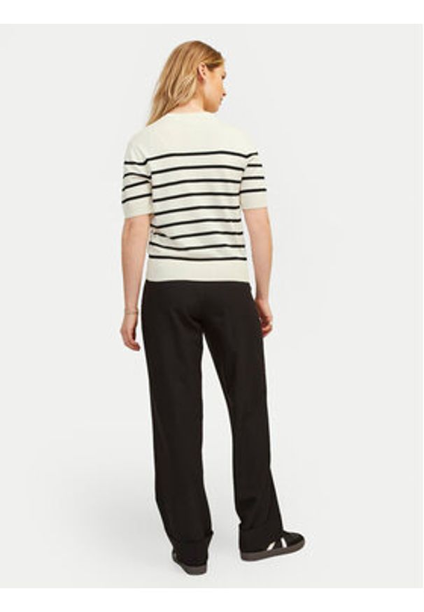 JJXX Sweter Layla 12254368 Écru Regular Fit. Materiał: wiskoza