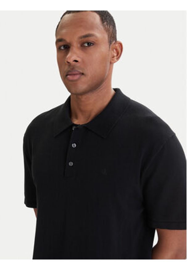 Calvin Klein Polo LV04LC326G Czarny Regular Fit. Typ kołnierza: polo. Kolor: czarny. Materiał: bawełna