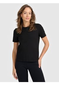 4f - 4F T-shirt regular gładki damski - czarny L. Okazja: na co dzień. Kolor: czarny. Materiał: materiał. Długość rękawa: krótki rękaw. Długość: krótkie. Wzór: gładki. Styl: casual, klasyczny #1