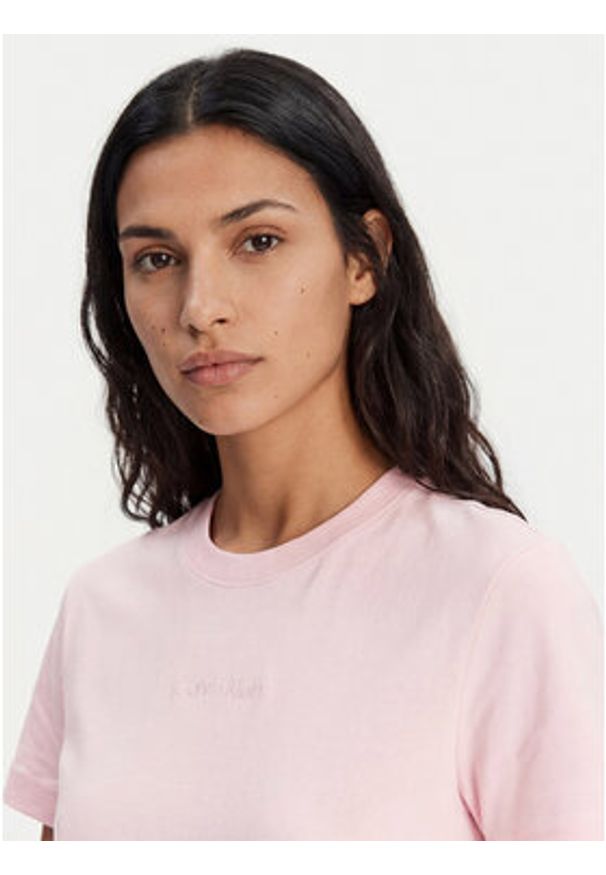 Calvin Klein T-Shirt LV044C905G Różowy Regular Fit. Kolor: różowy. Materiał: bawełna