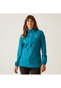Kurtka przeciwdeszczowa z kapturem dla kobiet Regatta. Typ kołnierza: kaptur. Kolor: fioletowy. Materiał: softshell. Sport: turystyka piesza