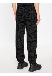 Versace Jeans Couture Spodnie dresowe 75GAA315 Czarny Regular Fit. Kolor: czarny. Materiał: bawełna, dresówka #5
