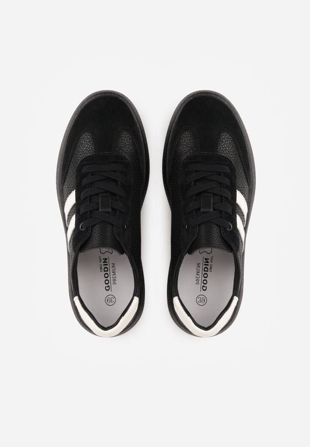 Born2be - Czarne Skórzane Sneakersy na Grubej Podeszwie Ozdobione Paskami i Perforacją Wiefia. Okazja: na co dzień. Zapięcie: pasek. Kolor: czarny. Materiał: skóra. Wzór: aplikacja