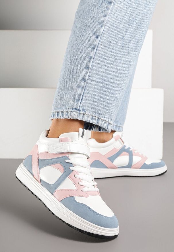 Renee - Biało-Różowe Sneakersy z Wysoką Cholewką Ylattia. Okazja: na co dzień. Wysokość cholewki: przed kolano. Zapięcie: rzepy. Kolor: biały. Szerokość cholewki: normalna. Wzór: aplikacja