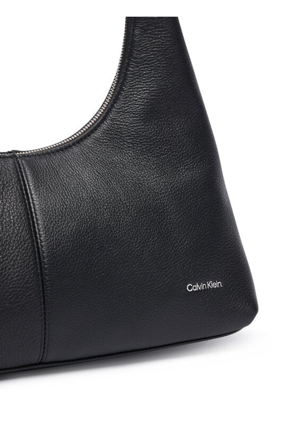 Calvin Klein Torebka Slouchy Leather Shoulder Bag LV04F3657G Czarny. Kolor: czarny. Materiał: skórzane