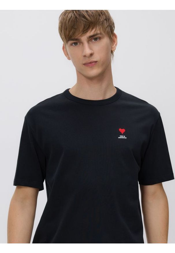 Reserved - T-shirt comfort fit - czarny. Kolor: czarny. Materiał: dzianina, bawełna