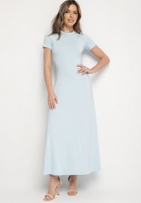 Born2be - Jasnoniebieska Sukienka o Taliowanym Kroju z Krótkim Rękawem Liravise. Okazja: na co dzień. Kolor: niebieski. Długość rękawa: krótki rękaw. Sezon: wiosna, lato. Typ sukienki: rozkloszowane. Styl: klasyczny, casual, elegancki #1