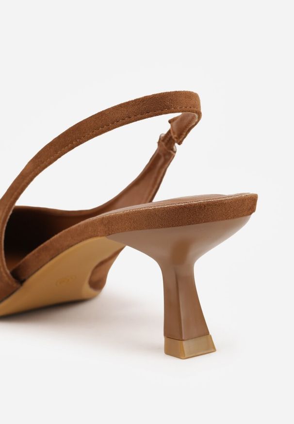 Renee - Brązowe Czółenka Slingback VICES na Kaczuszce Anatera. Okazja: na co dzień. Zapięcie: bez zapięcia. Kolor: brązowy. Materiał: zamsz, jeans. Obcas: na szpilce. Styl: casual, elegancki. Wysokość obcasa: średni