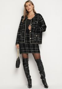 Born2be - Czarno-Biały Dzianinowy Komplet w Kratkę z Kardiganem i Spódnicą Ozdobiony Eleganckimi Guzikami Rairel. Kolor: czarny. Materiał: dzianina. Wzór: aplikacja, kratka #4