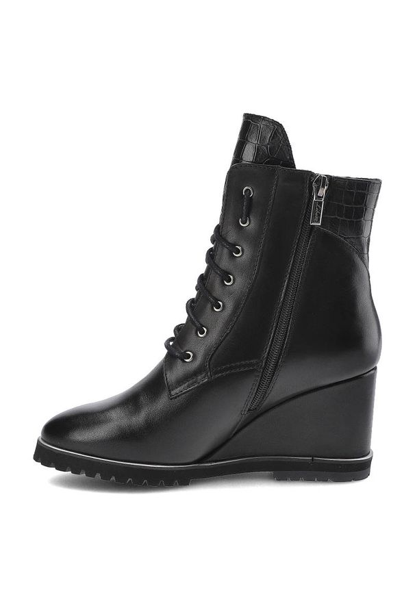 Czarne Botki Libero Damskie Eleganckie Buty. Kolor: czarny. Materiał: skóra. Szerokość cholewki: normalna. Wzór: motyw zwierzęcy. Obcas: na koturnie