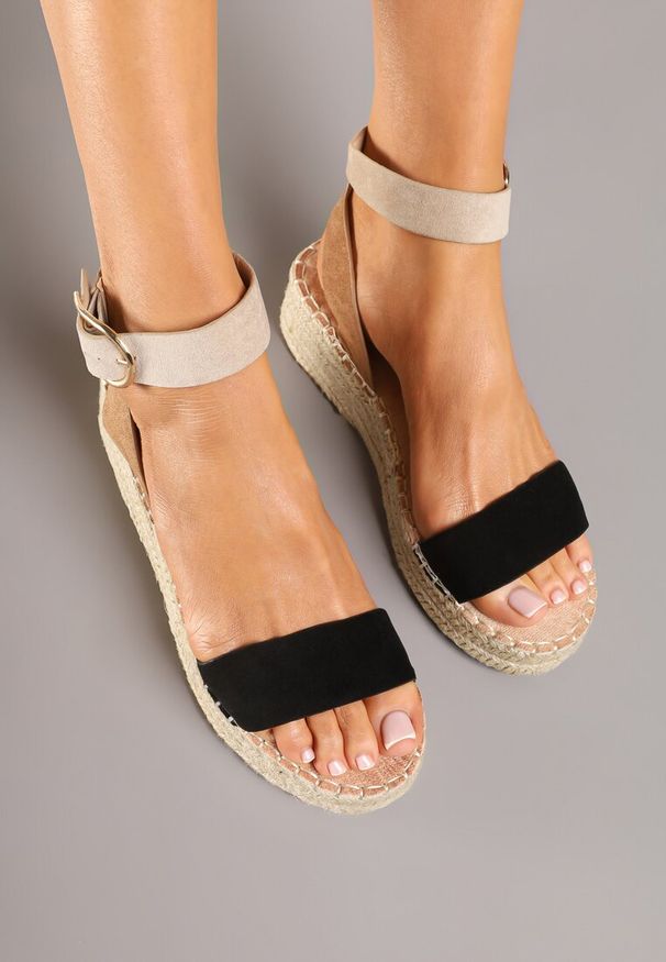 Renee - Czarne Sandały na Plecionej Podeszwie w Stylu Boho Lurienna. Nosek buta: otwarty. Zapięcie: sprzączka. Kolor: czarny. Sezon: lato. Obcas: na koturnie. Styl: boho. Wysokość obcasa: średni