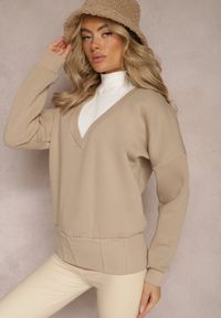 Renee - Beżowa Bawełniana Bluza z Trójkątnym Dekoltem Hydralia. Typ kołnierza: dekolt w serek. Kolor: beżowy. Materiał: bawełna. Długość rękawa: długi rękaw. Długość: długie