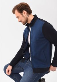 Volcano - Bluza ze stójką B-NARS. Okazja: na co dzień. Typ kołnierza: kołnierzyk stójkowy. Kolor: niebieski. Materiał: jeans, dzianina, prążkowany, bawełna, materiał. Wzór: gładki, kolorowy. Styl: klasyczny, elegancki, casual