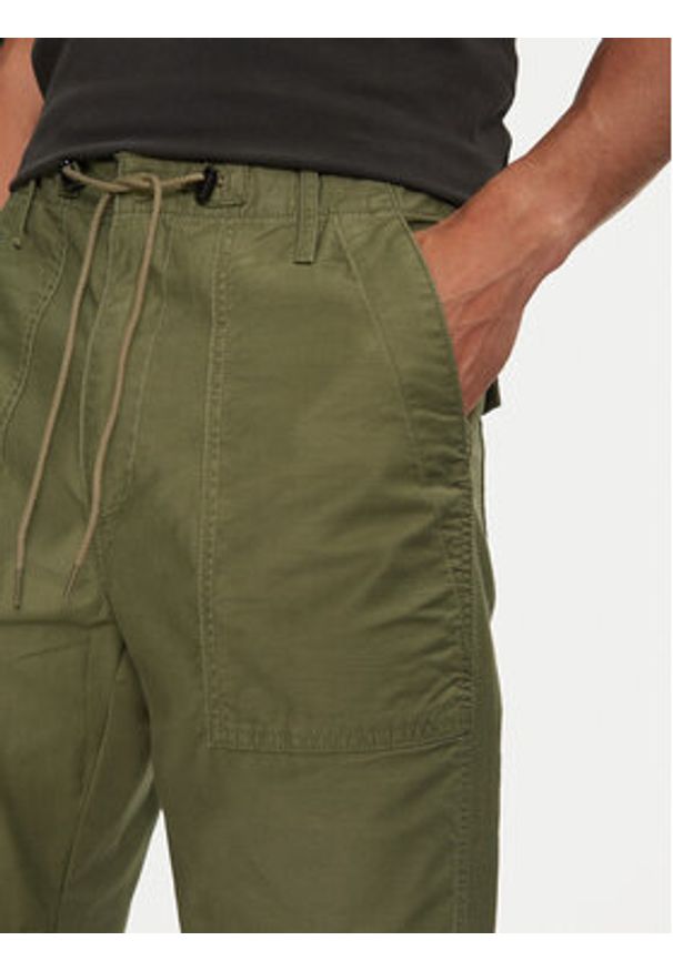 Levi's® Spodnie materiałowe A9210-0004 Zielony Loose Fit. Kolor: zielony. Materiał: bawełna