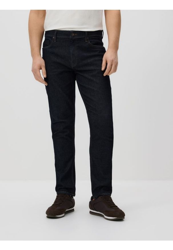 Reserved - Jeansy slim fit - granatowy. Kolor: niebieski