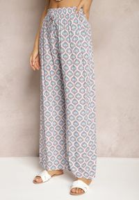 Renee - Jasnoniebieskie Szerokie Spodnie z Gumką w Talii z Wiskozy w Mozaikowy Print Wavelette. Okazja: na co dzień. Stan: podwyższony. Kolor: niebieski. Materiał: wiskoza. Wzór: nadruk. Styl: casual, elegancki #3
