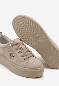 Renee - Szare Sneakersy na Platformie z Zamszu Naturalnego Ozdobione Aplikacją Beliale. Okazja: na co dzień. Kolor: szary. Materiał: zamsz. Wzór: aplikacja. Obcas: na platformie