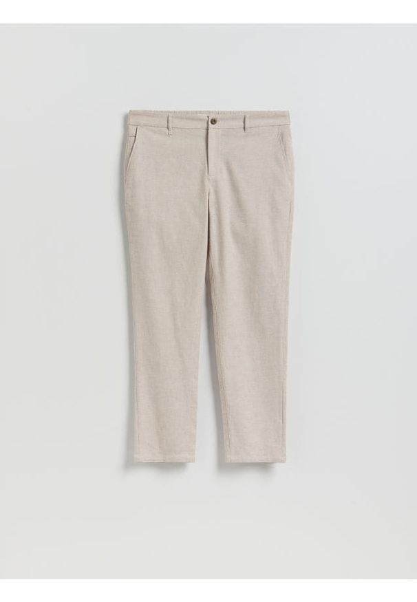 Reserved - Spodnie chino slim z lnem - beżowy. Kolor: beżowy. Materiał: len