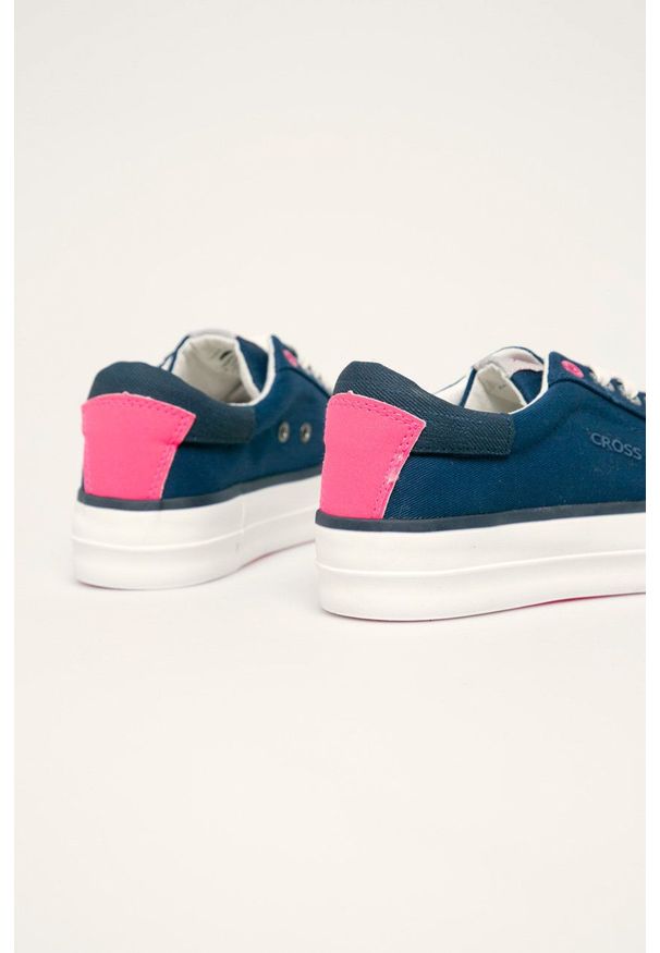 Cross Jeans - Tenisówki. Nosek buta: okrągły. Zapięcie: sznurówki. Kolor: niebieski. Materiał: guma. Obcas: na platformie
