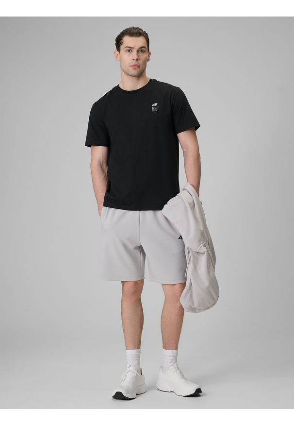 4f - 4F T-shirt regular gładki męski - czarny XL. Okazja: na co dzień. Kolor: czarny. Materiał: dzianina, bawełna. Wzór: gładki. Styl: casual, klasyczny