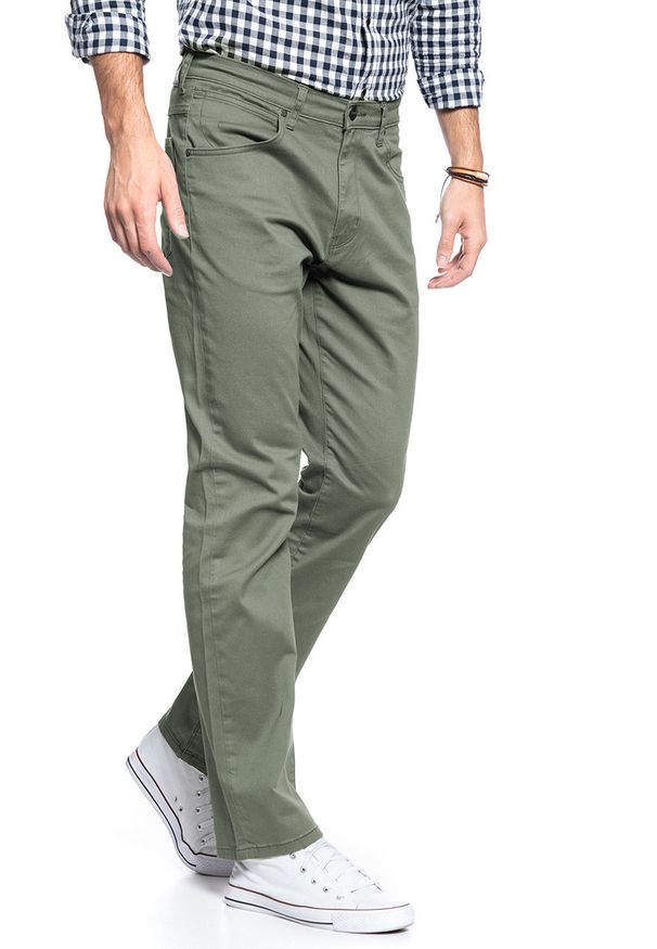 Wrangler - SPODNIE MĘSKIE WRANGLER ARIZONA DUFFELBAG GREEN W12OW3XCB 112126484