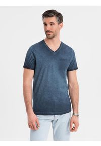 Ombre Clothing - Bawełniany męski t-shirt V-neck z dzianiny z efektem sprania - granatowy V7 - Rozmiar: S. Okazja: na co dzień. Typ kołnierza: dekolt w serek. Kolor: niebieski. Materiał: bawełna, dzianina. Wzór: melanż. Styl: vintage, casual, klasyczny #5