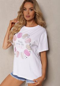 Renee - Biało-Różowy T-shirt z Bawełny z Ozdobnym Nadrukiem i Cyrkoniami Tessera. Kolor: różowy. Materiał: bawełna. Wzór: nadruk. Sezon: lato