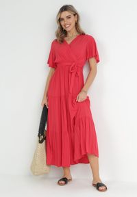 Born2be - Czerwona Rozkloszowana Sukienka Maxi z Wiązanym Paskiem Japhelia. Kolor: czerwony. Materiał: materiał. Styl: klasyczny. Długość: maxi #4