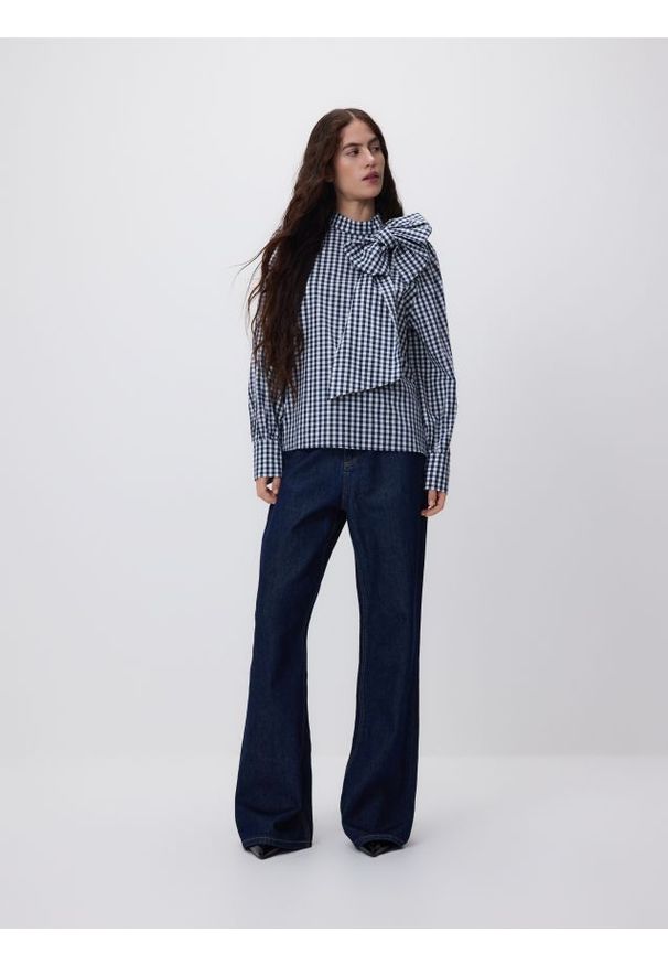 Reserved - Bluzka z kokardą - wielobarwny. Typ kołnierza: kokarda. Materiał: bawełna, tkanina