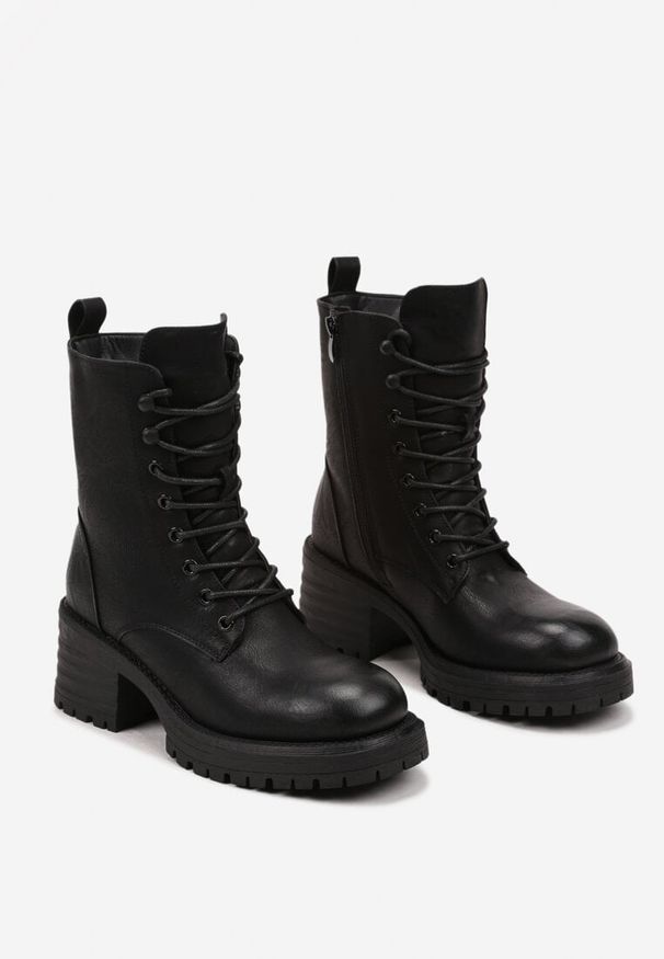 Renee - Czarne Sznurowane Botki Workery na Słupku z Ociepleniem Ciabella. Okazja: na co dzień. Zapięcie: sznurówki. Kolor: czarny. Materiał: jeans. Obcas: na słupku. Styl: elegancki, casual. Wysokość obcasa: średni