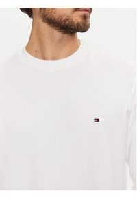 TOMMY HILFIGER - Tommy Hilfiger Bluza Essential MW0MW37237 Biały Regular Fit. Kolor: biały. Materiał: bawełna #2
