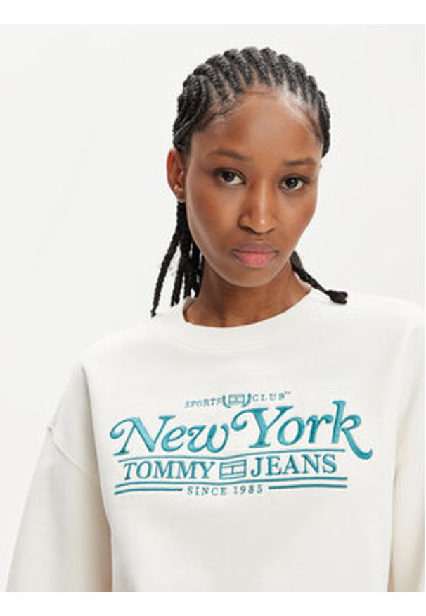 Tommy Jeans Bluza Varsity DW0DW17786 Écru Boxy Fit. Materiał: bawełna