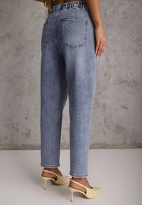 Renee - Niebieskie Jeansy Mom Fit z Bawełną High Waist Agarehe. Okazja: na co dzień, na imprezę. Stan: podwyższony. Kolor: niebieski. Styl: casual, elegancki, klasyczny #3