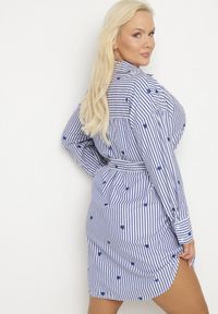 Born2be - Granatowa Sukienka z Bawełną w Serca Koszulowa w Paski z Wiązaniem w Talii Tolurea. Okazja: na co dzień. Kolor: niebieski. Materiał: bawełna. Długość rękawa: długi rękaw. Wzór: paski. Typ sukienki: koszulowe. Styl: klasyczny, casual #7