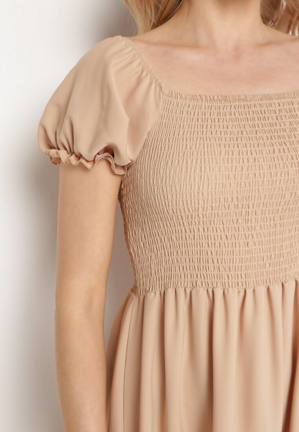 Born2be - Beżowa Rozkloszowana Sukienka z Elastyczną Górą i Gumką w Talii Aliexava. Okazja: na co dzień. Typ kołnierza: dekolt kwadratowy. Kolor: beżowy. Typ sukienki: proste. Styl: casual, elegancki