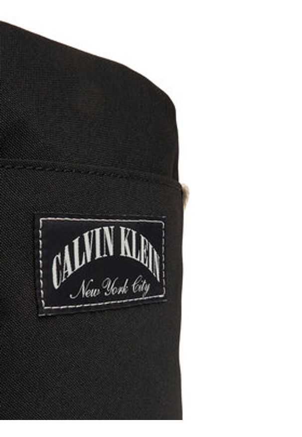 Calvin Klein Saszetka Graphic Capsule Reporter LV04D3346G Czarny. Kolor: czarny. Materiał: materiał