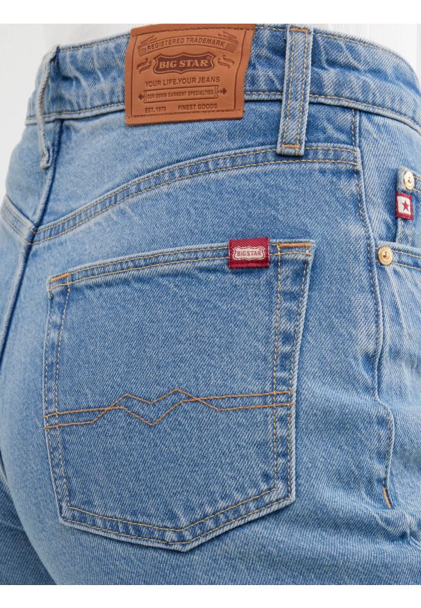 Big-Star - Jeansy damskie jasnoniebieskie Charlotte 170. Stan: podwyższony. Kolor: niebieski. Wzór: aplikacja. Styl: elegancki