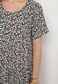 Born2be - Czarna Sukienka z Bawełną w Kwiatowy Wzór Lunasenia. Okazja: na co dzień. Kolor: czarny. Materiał: bawełna. Wzór: kwiaty. Styl: elegancki, casual #4