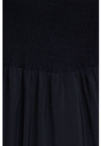 GESTUZ - Gestuz sukienka kolor czarny maxi rozkloszowana. Kolor: czarny. Materiał: tkanina, materiał, wiskoza. Długość rękawa: długi rękaw. Długość: maxi #2